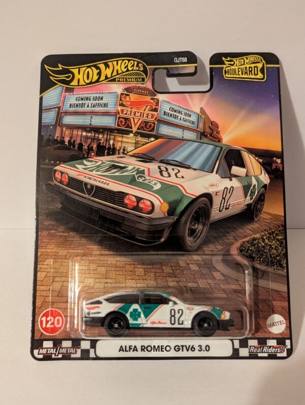 #120 Hot Wheels Boulevard - Alfa Romeo GTV6 3.0 White